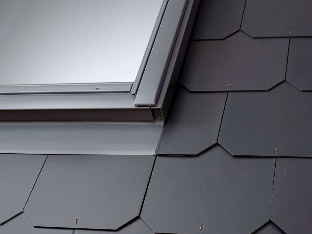 Raccordo Velux + Collare Impermeabilizzante + Cornice Isolante - EDLS 2000S - VELUX 2 in 1 - Per Manti di Copertura PIANI