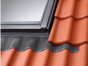 Raccordo Velux + Collare Impermeabilizzante + Cornice Isolante - EDW 2000S - Per Manti di Copertura SAGOMATI