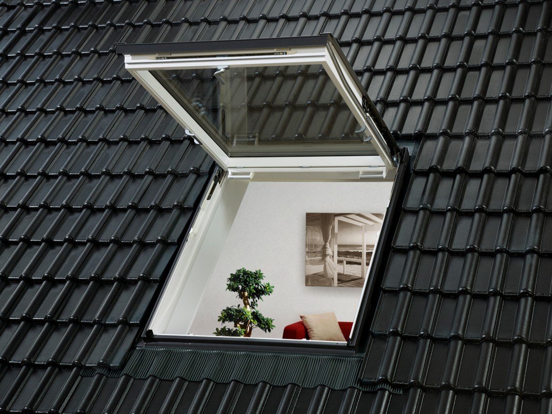 Finestra LINEA VITA per tetti a falda Velux - GTU 0066 Poliuretano Bianco - Vetro Energy Clima - Apertura a Vasistas manuale