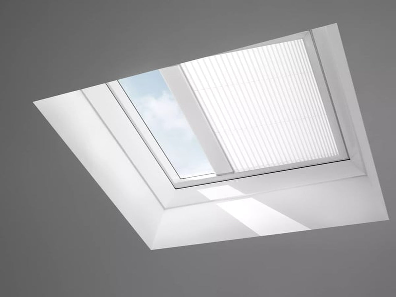 Tenda filtrante plissettata Velux per finestre con cupola CVP/CFP - FMG Integra ELETTRICA