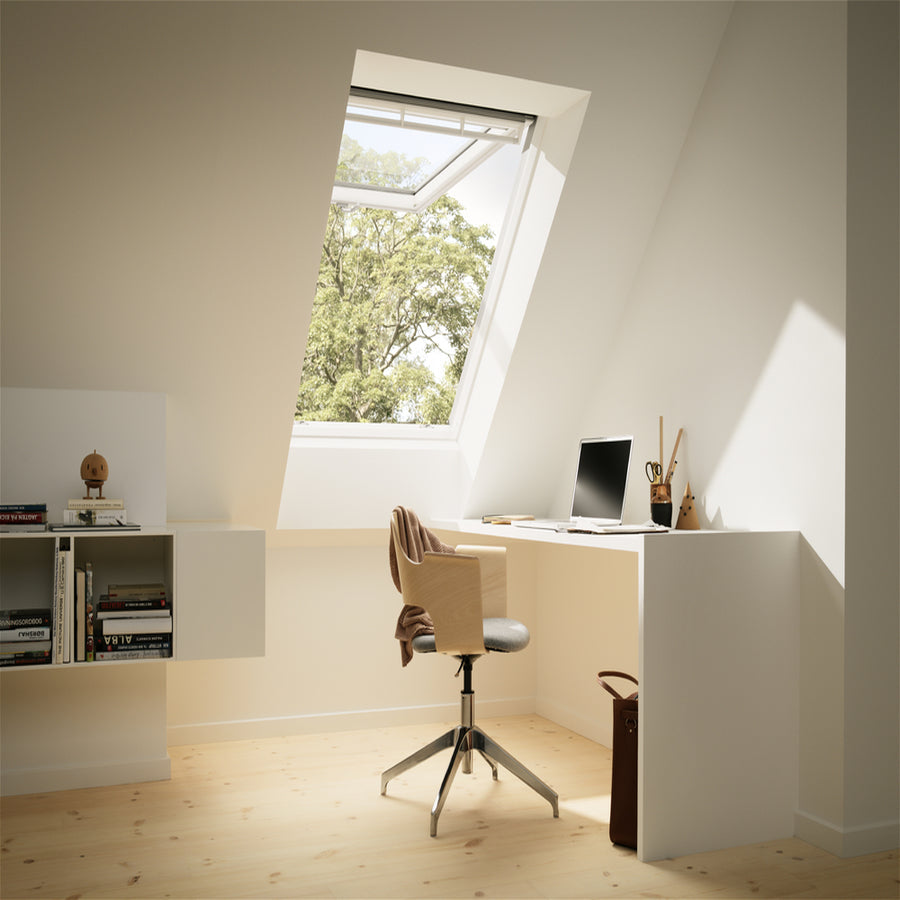 Finestra per tetti a falda Velux - GPL 2070 Legno Laccato Bianco - Vetro Standard - Vasistas/bilico manuale