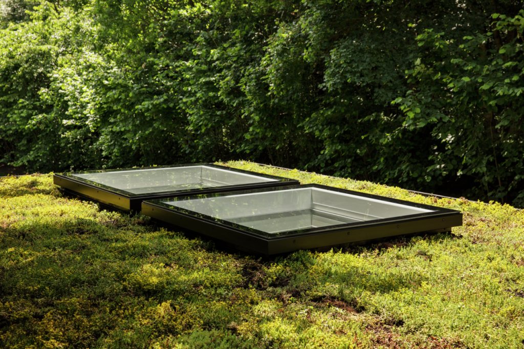 Finestra per tetti piani Velux - CFU S0X202 (CFU 0220Q + ISU 2093) Poliuretano Bianco - Vetro Triplo - Fissa non apribile con Vetro Piano